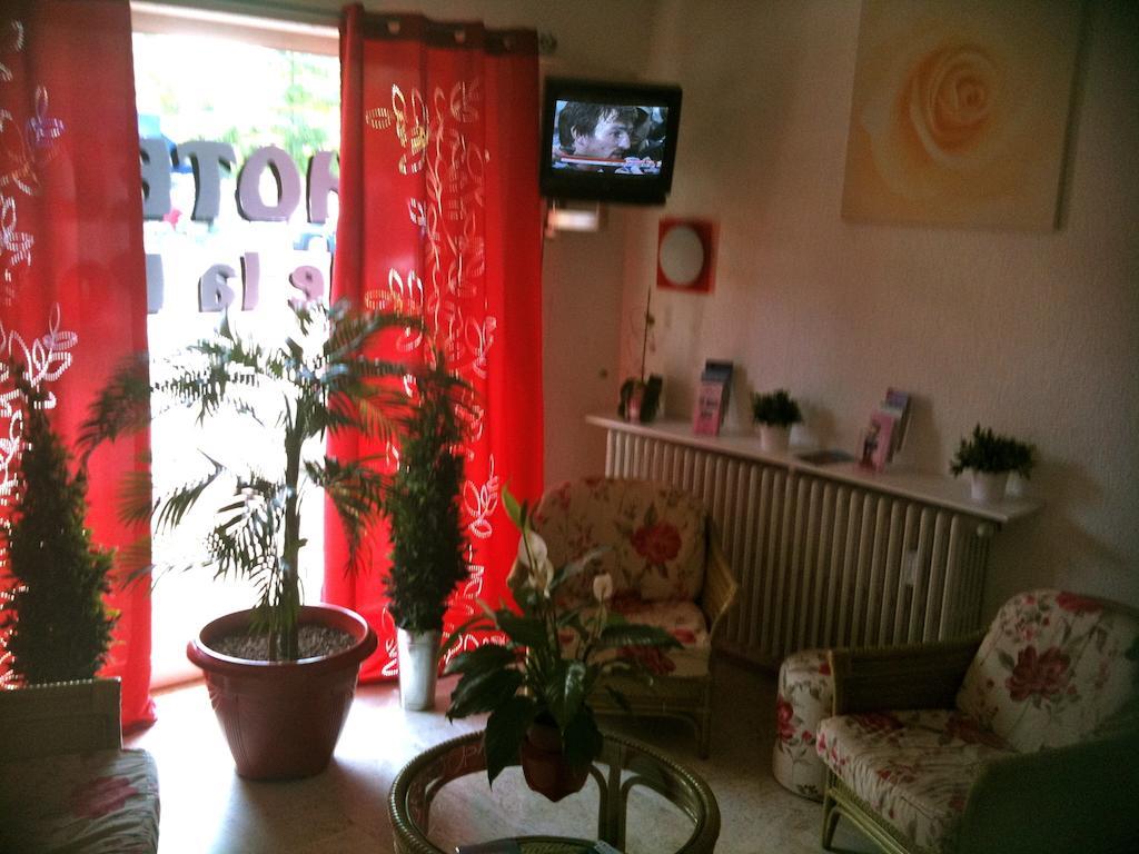 Hotel De La Poste Douvaine Εξωτερικό φωτογραφία
